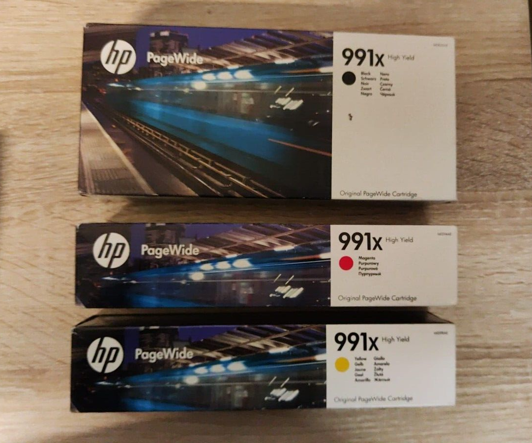 44279711