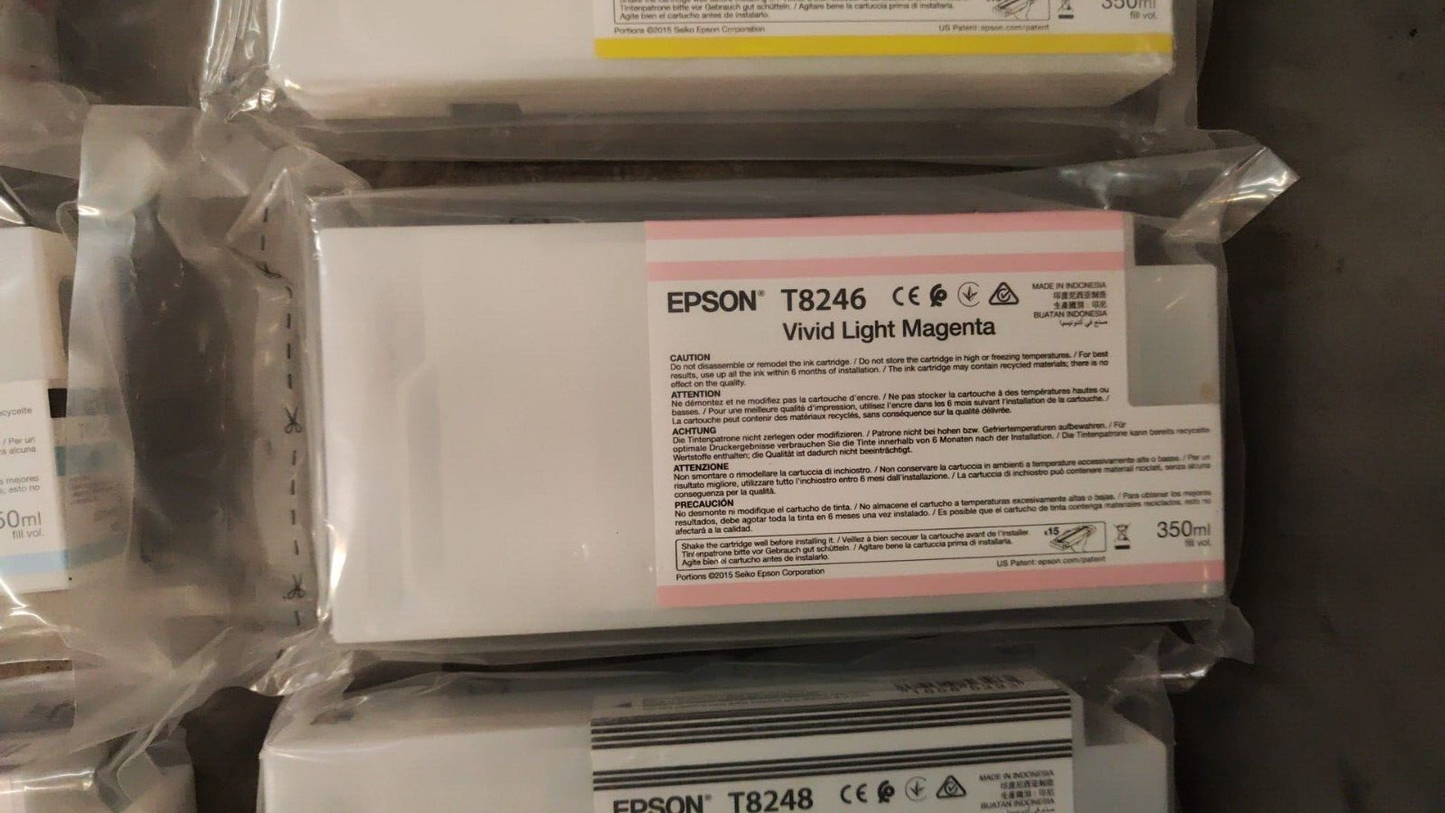Genuine Epson T8241 T8242 T8243 T8244 T8245 T8246 T8247 T8248 T8249 T824A/B ink