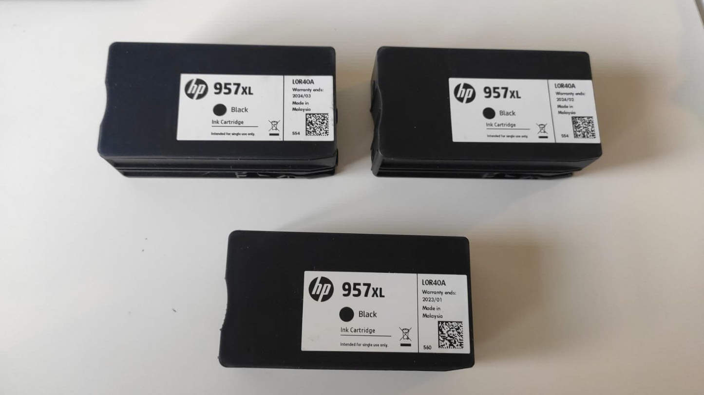 3x Genuine HP 957XL Black Ink Cartridge (NO BOX) L0R40AE - FREE UK DELIVERY!